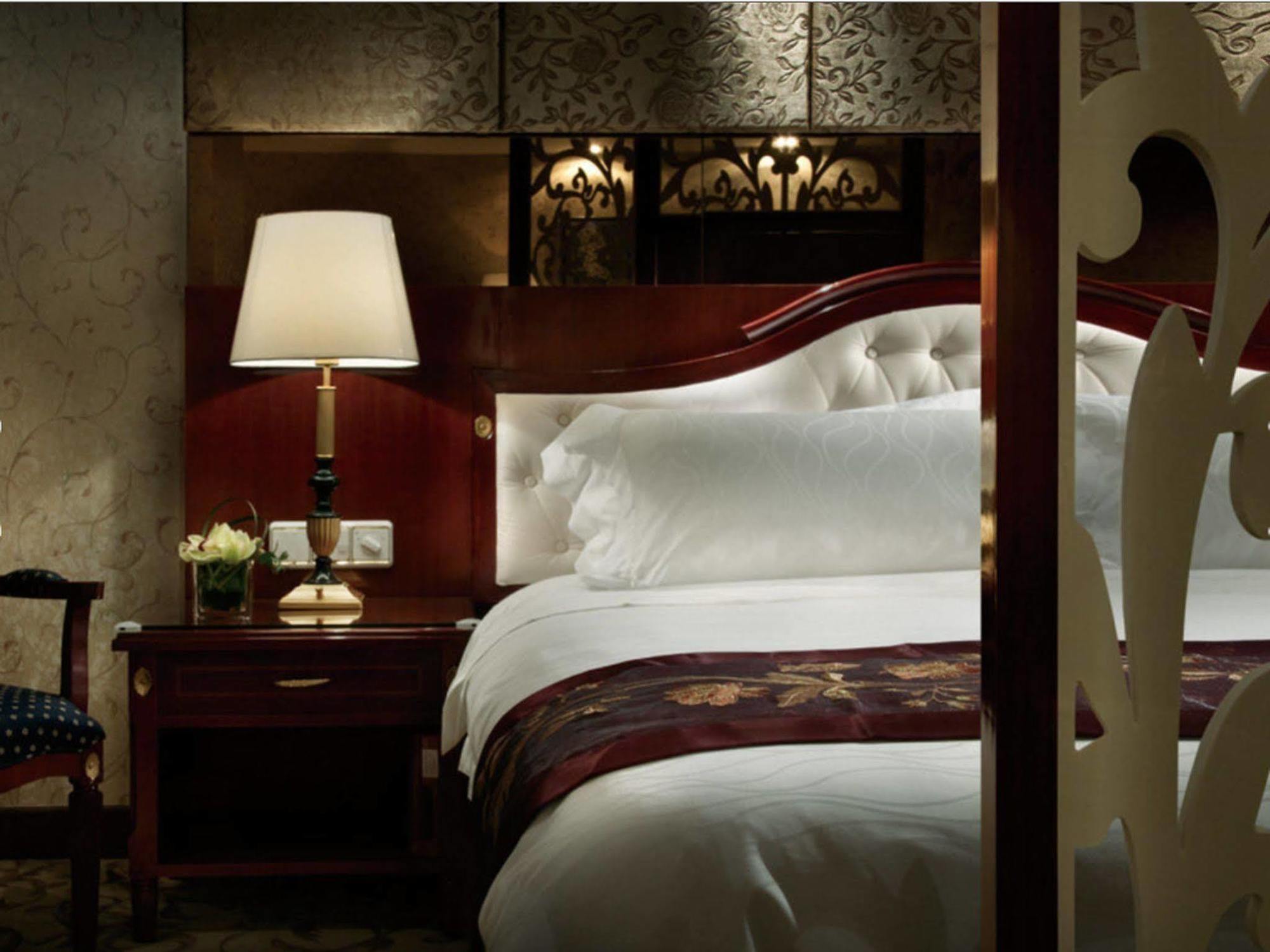 Ramada Plaza Tianlu Hotel Wuhan Eksteriør billede